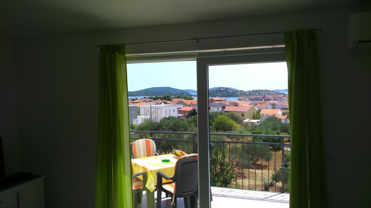 Apartman Laura Tribalj エクステリア 写真