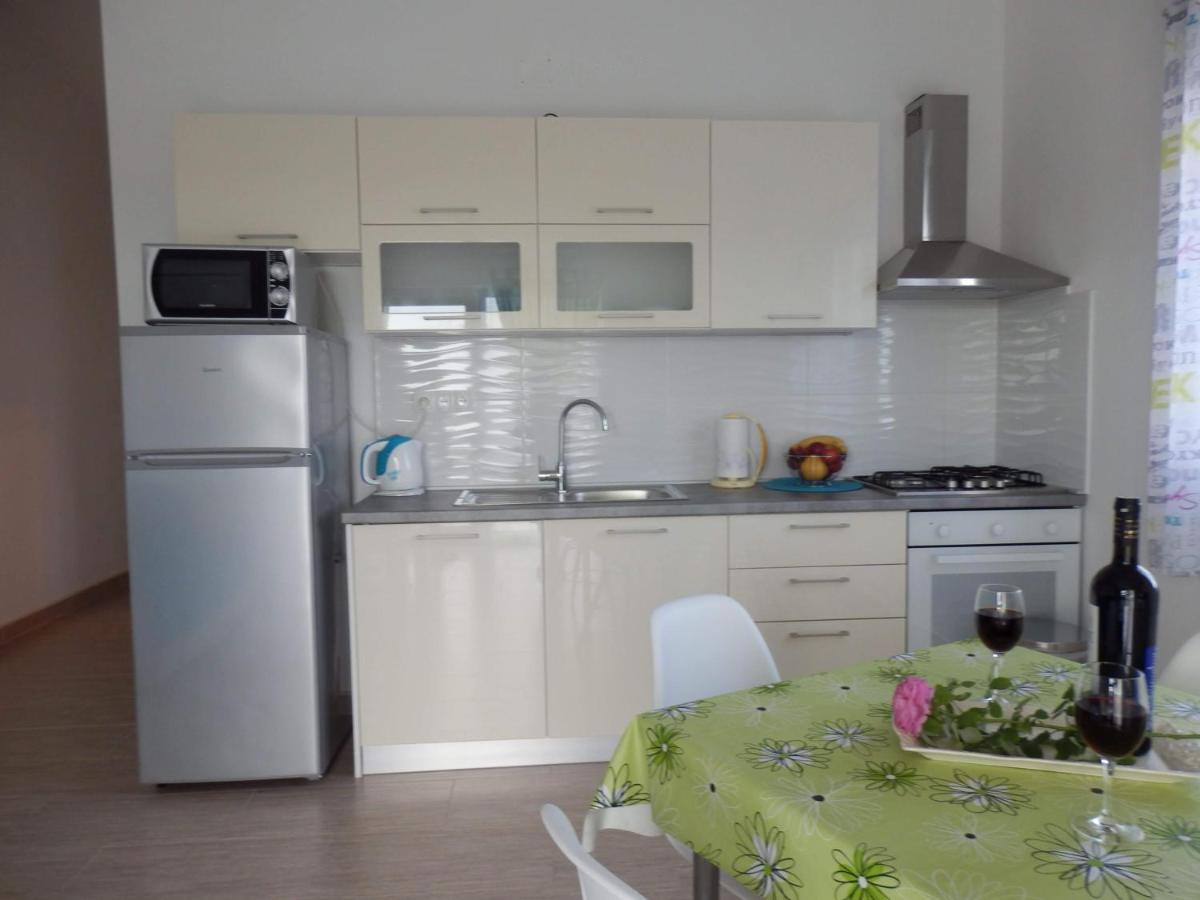 Apartman Laura Tribalj エクステリア 写真