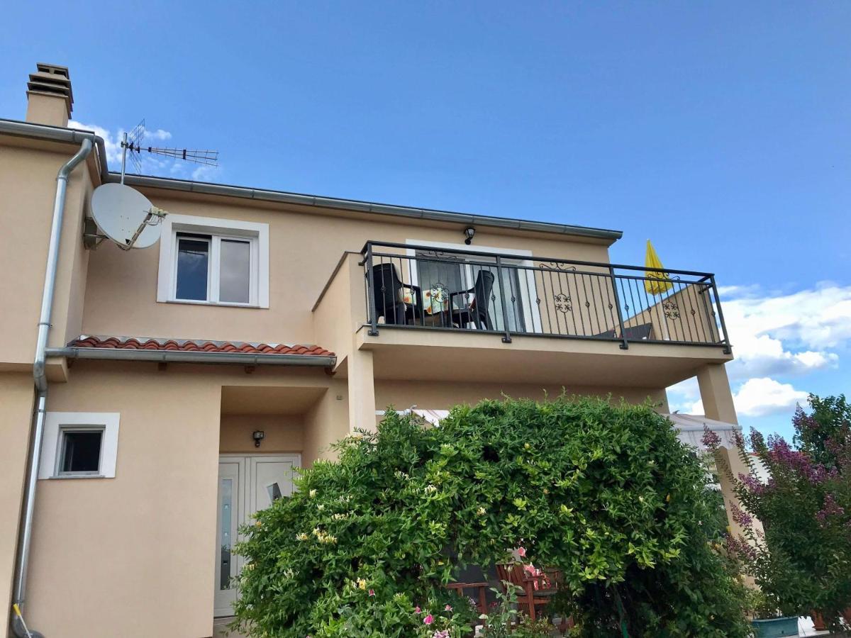 Apartman Laura Tribalj エクステリア 写真